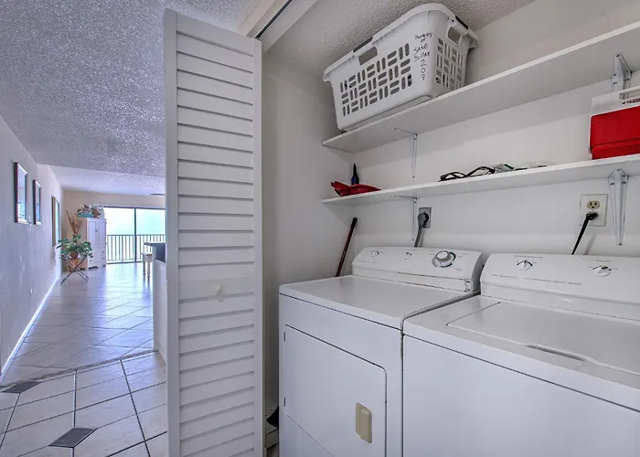 Dollar 209 Apartment